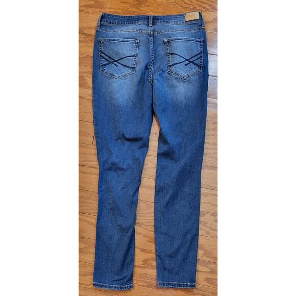 Aeropostale Womens Mid Rise Jegging Medium Wash Size 6 Distressed Ripped Knees - Picture 11 of 11
